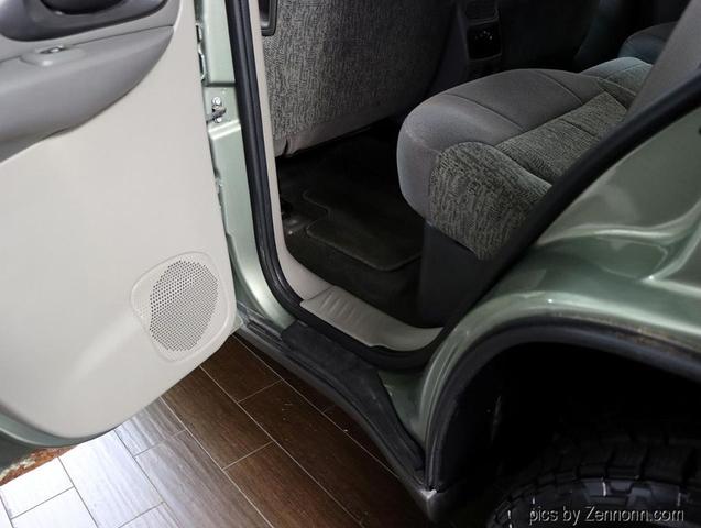 Photo of 2003 Silver Green Metallic Chevrolet Trailblazer