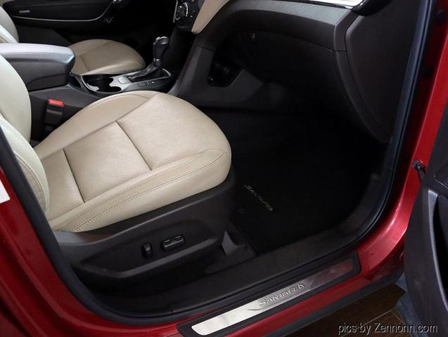 Photo of 2017 Red Hyundai Santa Fe Sport