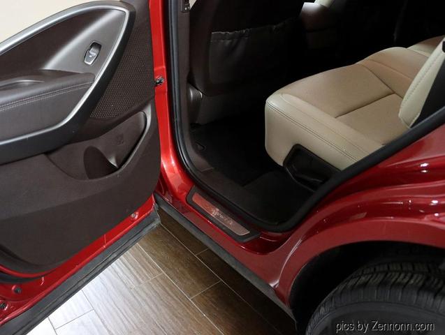 Photo of 2017 Red Hyundai Santa Fe Sport