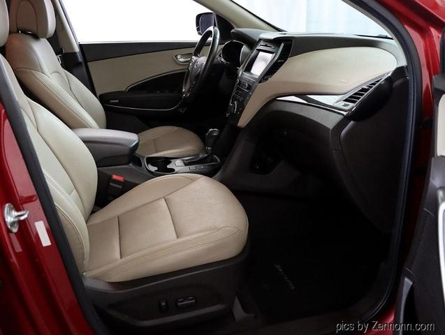 Photo of 2017 Red Hyundai Santa Fe Sport