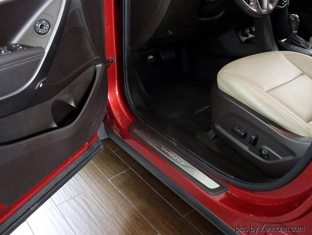 Photo of 2017 Red Hyundai Santa Fe Sport