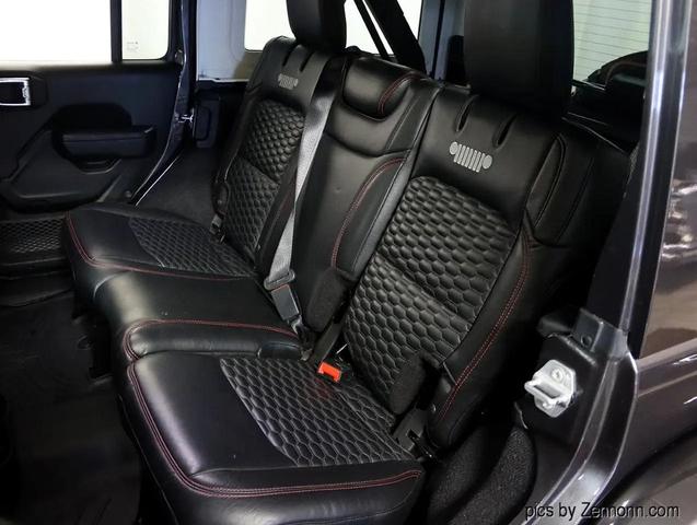 Photo of 2021 Gray Jeep Wrangler Unlimited