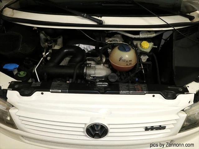 Photo of 1999 White Volkswagen Eurovan
