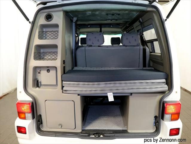 Photo of 1999 White Volkswagen Eurovan