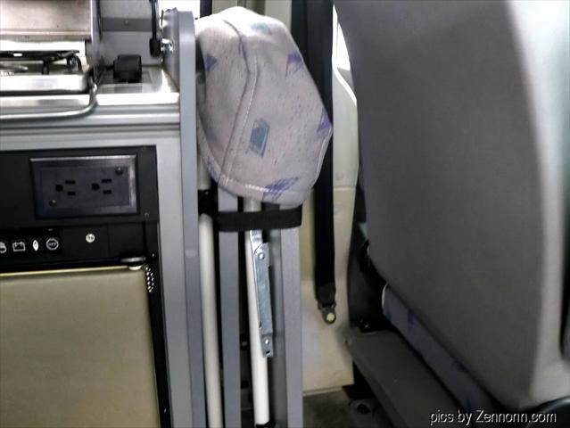 Photo of 1999 White Volkswagen Eurovan