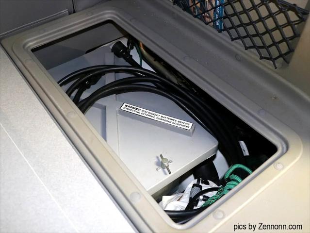Photo of 1999 White Volkswagen Eurovan