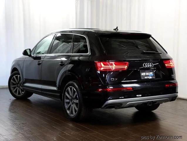 Photo of 2018 Black Audi Q7