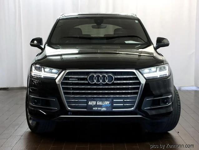 Photo of 2018 Black Audi Q7
