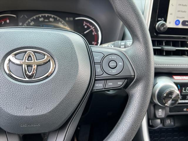 Photo of 2025 Ice Cap Toyota RAV4