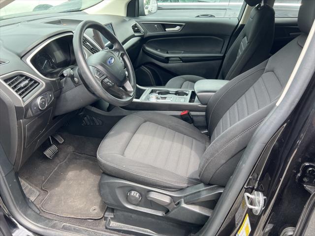 Photo of 2021 Black Metallic Ford Edge