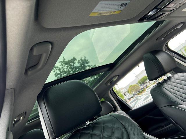Photo of 2023 Black Noir Pearl Hyundai SANTA FE