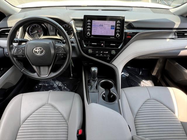 Photo of 2021 Super White Toyota Camry