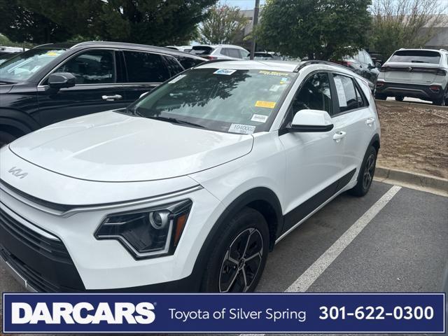 Photo of 2024 Snow White Pearl Kia Niro