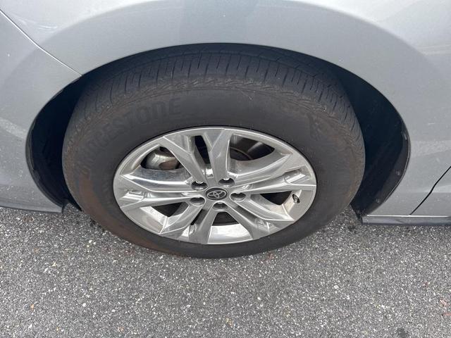 Photo of 2023 Celestial Silver Metallic Toyota Sienna