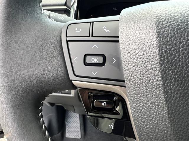 Photo of 2025 Midnight Black Metallic Toyota Camry