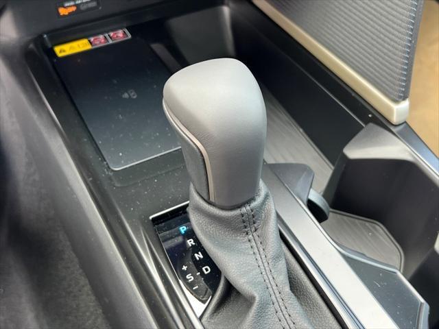 Photo of 2025 Midnight Black Metallic Toyota Camry