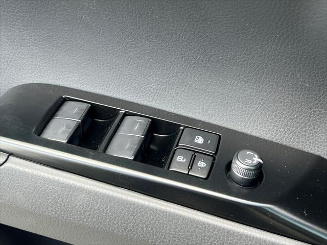 Photo of 2025 Midnight Black Metallic Toyota Camry