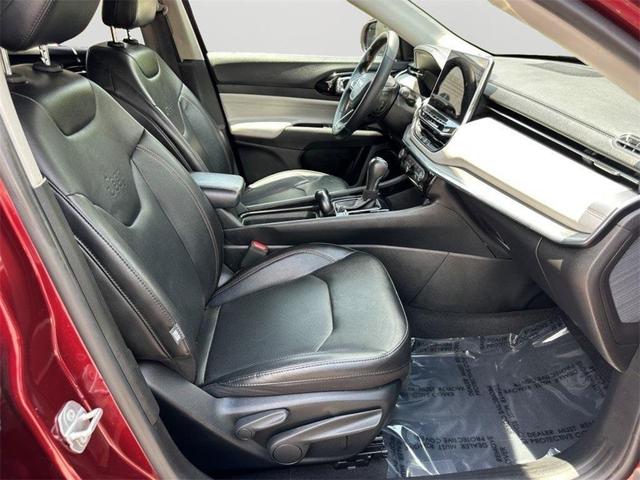 Photo of 2022 Velvet Red Pearlcoat Jeep Compass