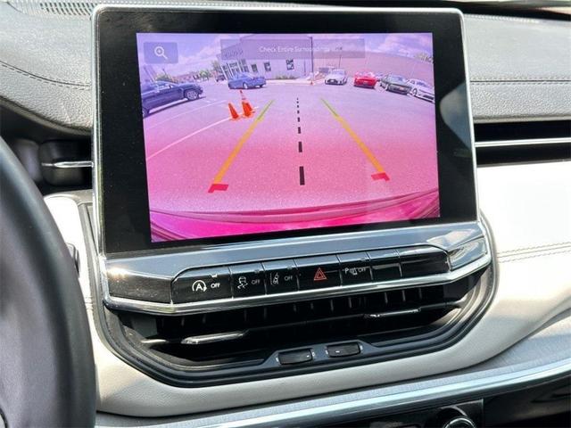 Photo of 2022 Velvet Red Pearlcoat Jeep Compass