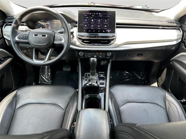 Photo of 2022 Velvet Red Pearlcoat Jeep Compass
