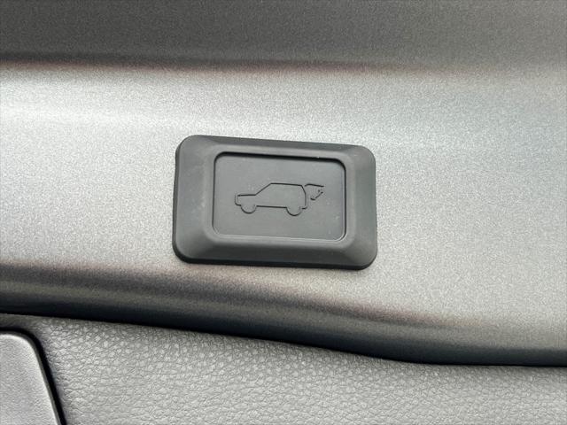 Photo of 2025 Magnetic Gray Metallic Toyota RAV4