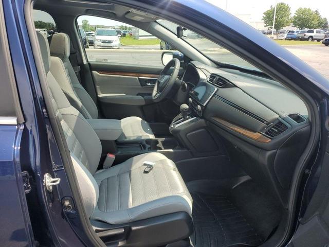 Photo of 2018 Obsidian Blue Pearl Honda CR-V