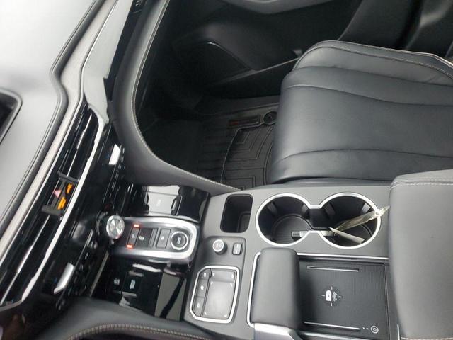 Photo of 2024 Black Pearl Acura MDX