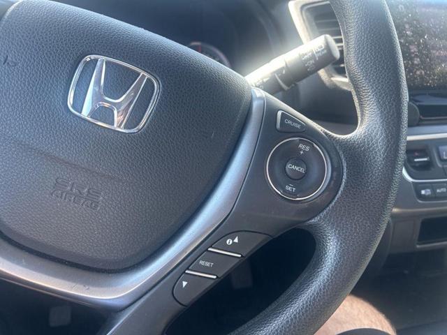 Photo of 2018 White Diamond Pearl Honda Pilot