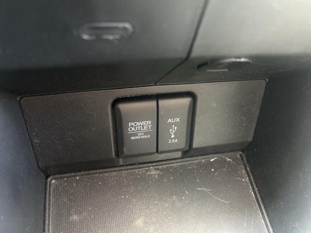 Photo of 2018 White Diamond Pearl Honda Pilot