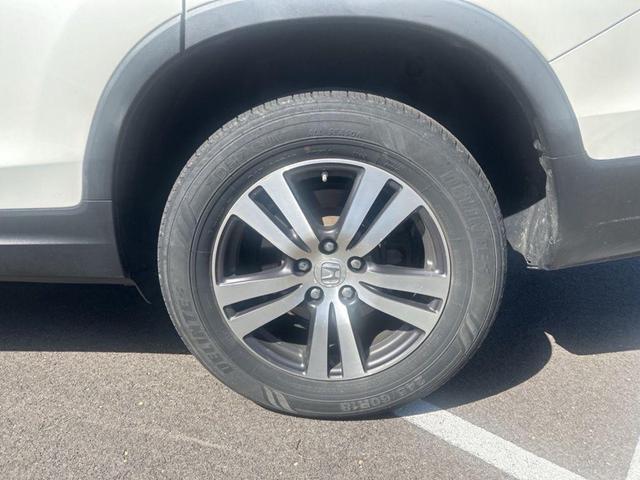 Photo of 2018 White Diamond Pearl Honda Pilot