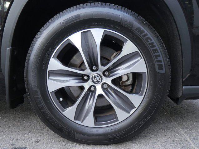 Photo of 2022 BROWN Toyota Highlander