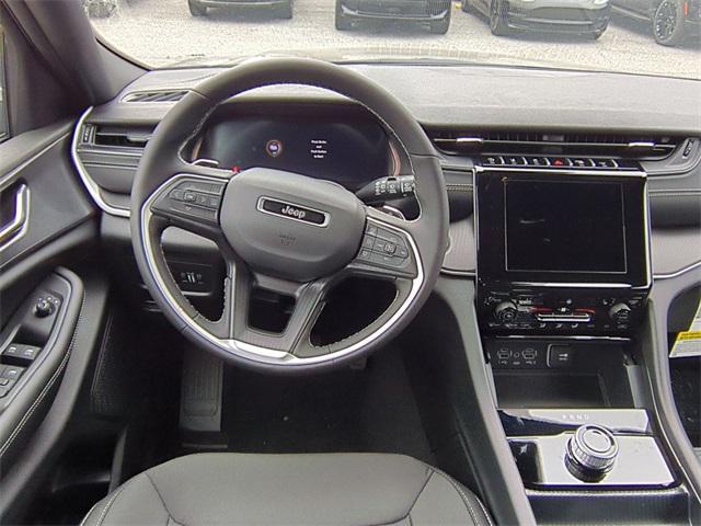 Photo of 2025 Baltic Gray Metallic Clearcoat Jeep Grand Cherokee