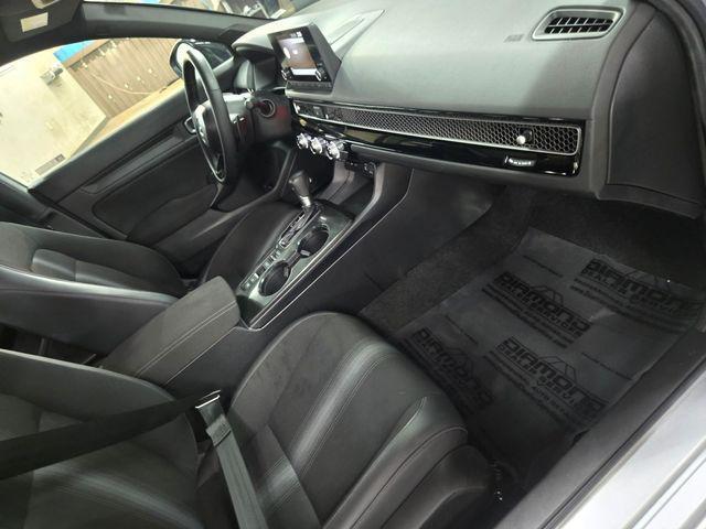 Photo of 2024 Lunar Silver Metallic Honda Civic