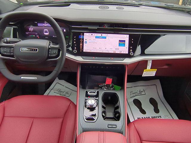 Photo of 2025 Diamond Black Crystal Pearlcoat Jeep Wagoneer S