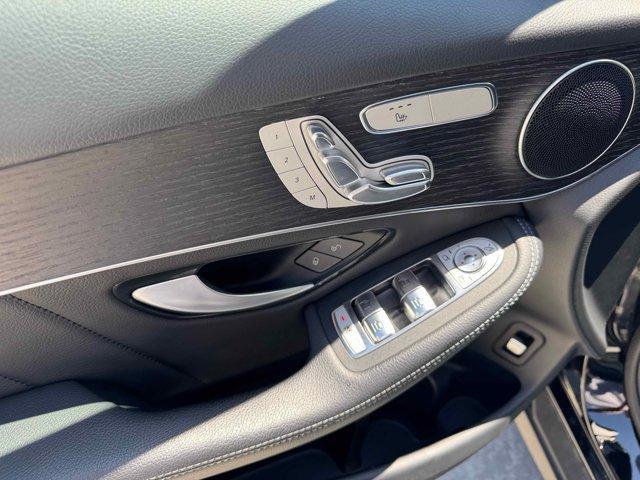Photo of 2022 Black Mercedes-Benz GLC 300