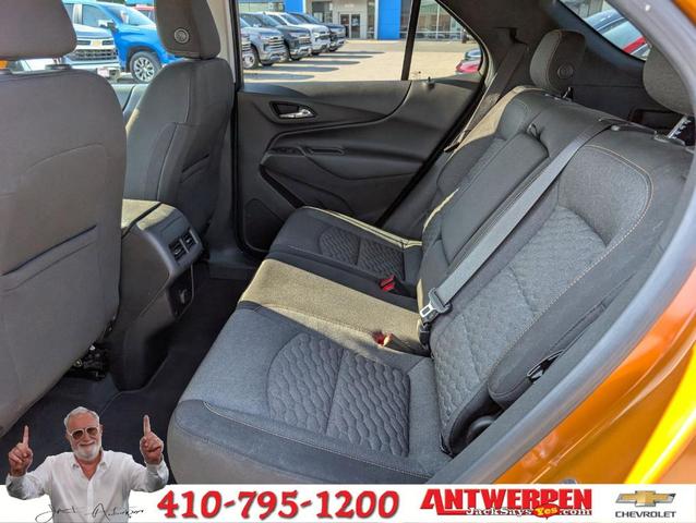 Photo of 2018 Orange Burst Metallic Chevrolet Equinox