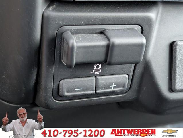 Photo of 2022 Summit White Chevrolet Silverado 2500
