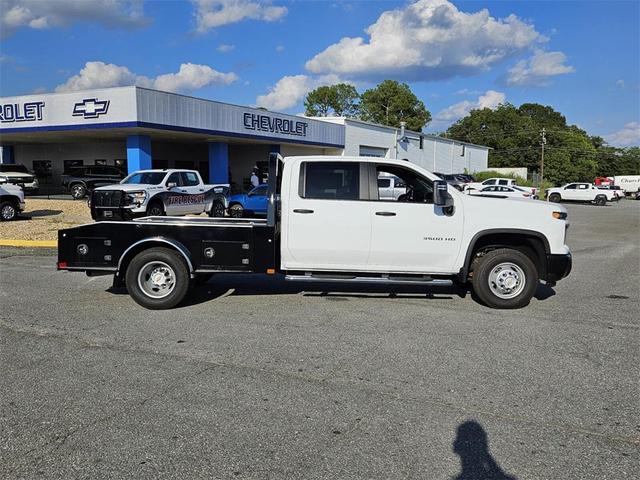 Photo of 2024 Summit White Chevrolet Silverado 3500