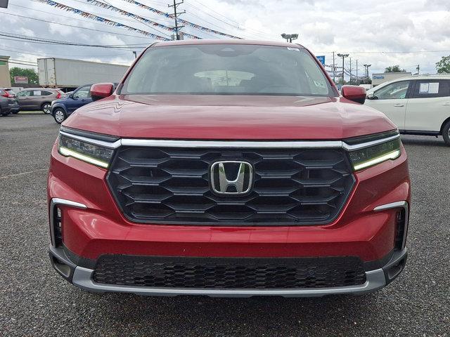 Photo of 2025 Radiant Red Metallic II Honda Pilot