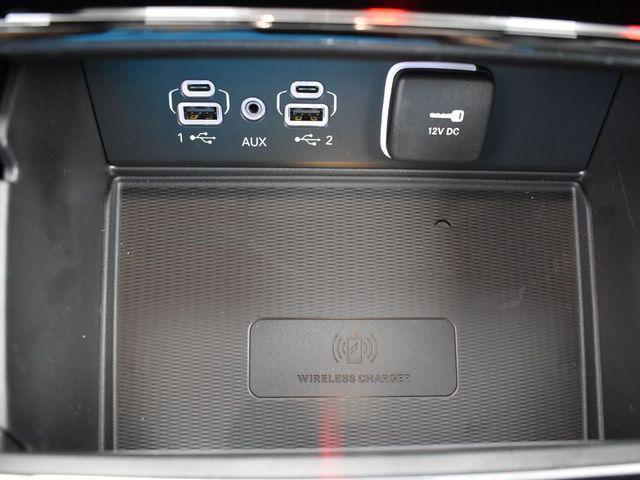 Photo of 2025 Diamond Black Crystal Pearlcoat Jeep Grand Cherokee L
