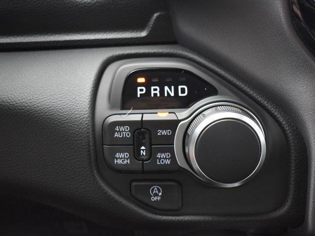 Photo of 2026 Diamond Black Crystal Pearlcoat RAM 1500