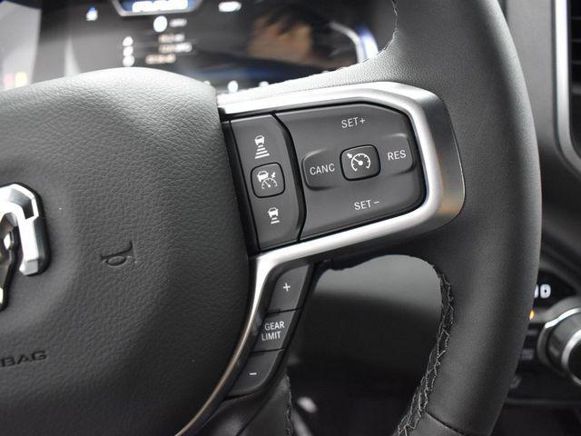 Photo of 2026 Diamond Black Crystal Pearlcoat RAM 1500