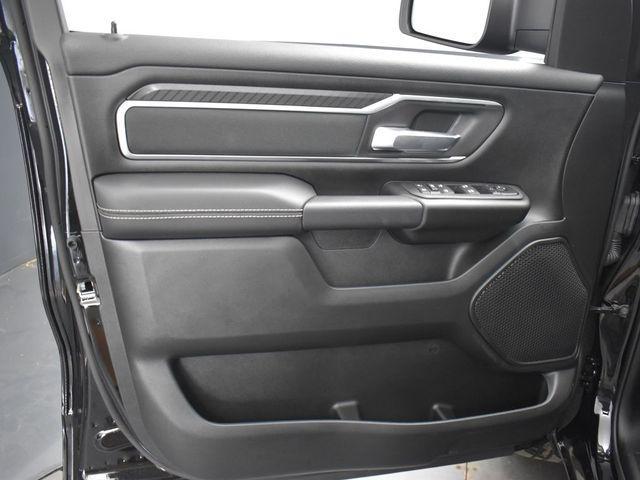 Photo of 2026 Diamond Black Crystal Pearlcoat RAM 1500
