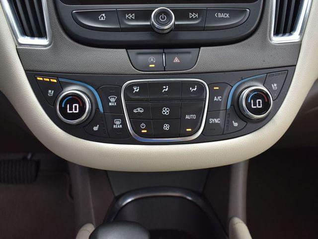 Photo of 2024 Summit White Chevrolet Malibu
