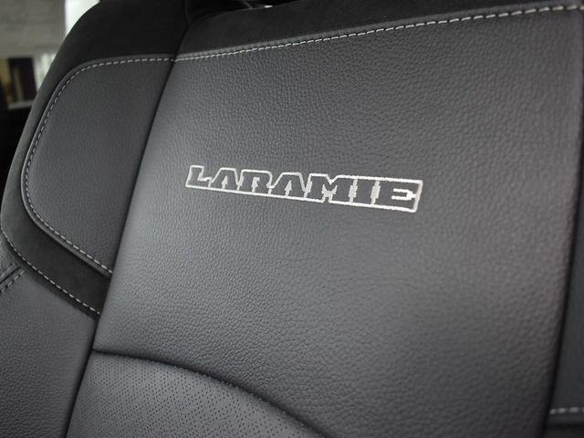 Photo of 2025 Diamond Black Crystal Pearlcoat RAM 3500