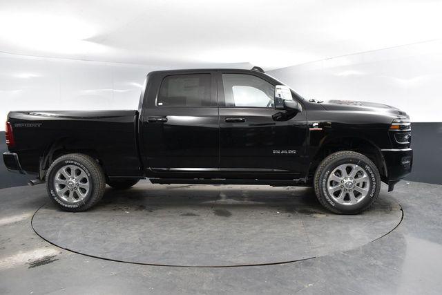 Photo of 2025 Diamond Black Crystal Pearlcoat RAM 3500