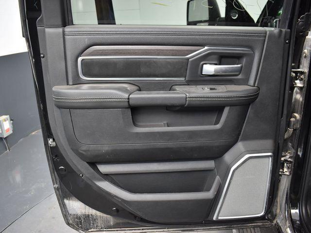 Photo of 2025 Diamond Black Crystal Pearlcoat RAM 3500