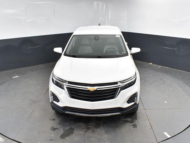 Photo of 2024 Summit White Chevrolet Equinox