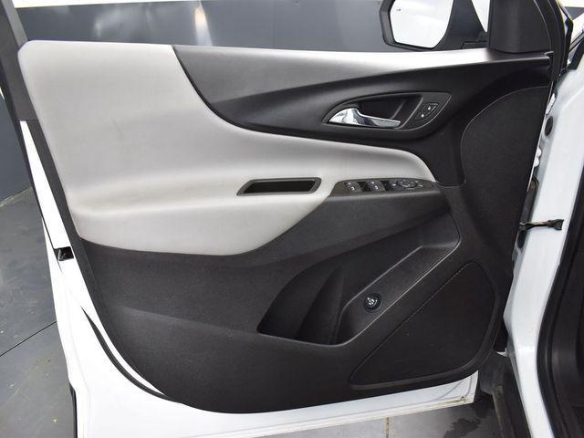 Photo of 2024 Summit White Chevrolet Equinox