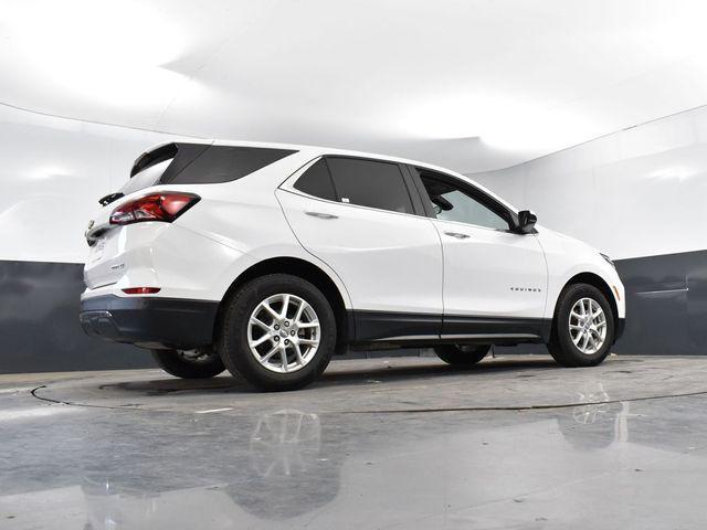 Photo of 2024 Summit White Chevrolet Equinox